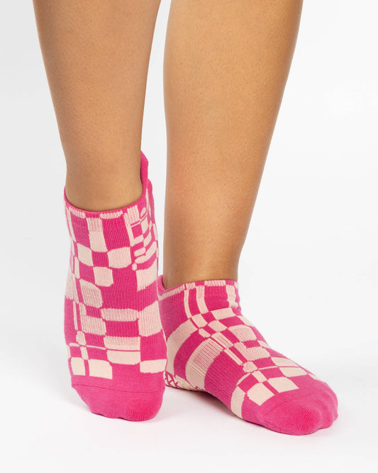 Pointe Studio Retro Geo Full Foot Grip Sock in hot pink — official product image 1