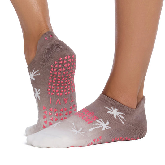 Savvy Grip Socks - Apres Beach