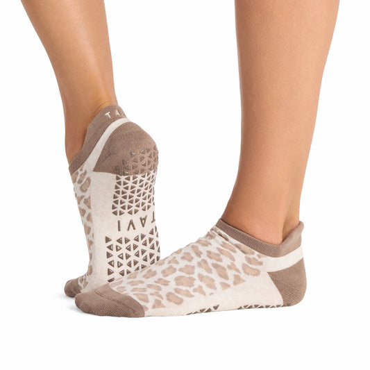Savvy Grip Socks - Leopard Sand