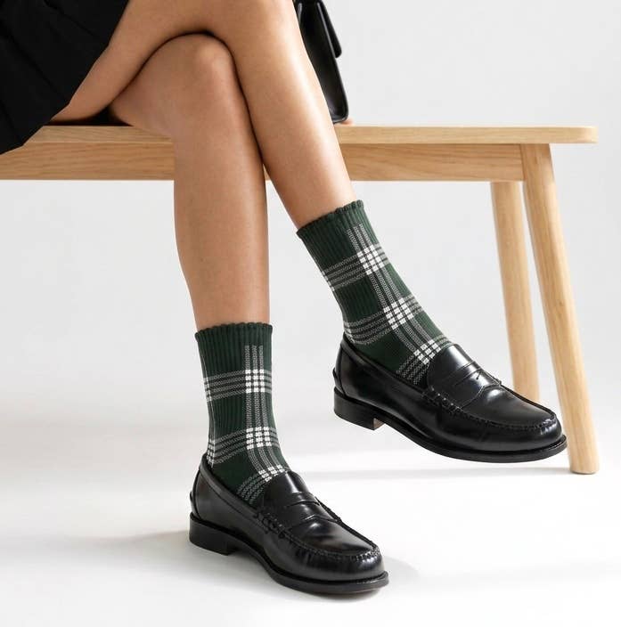 BROOKLYN PLAID GREEN grip socks by Pilates University 1883 — product image 10
