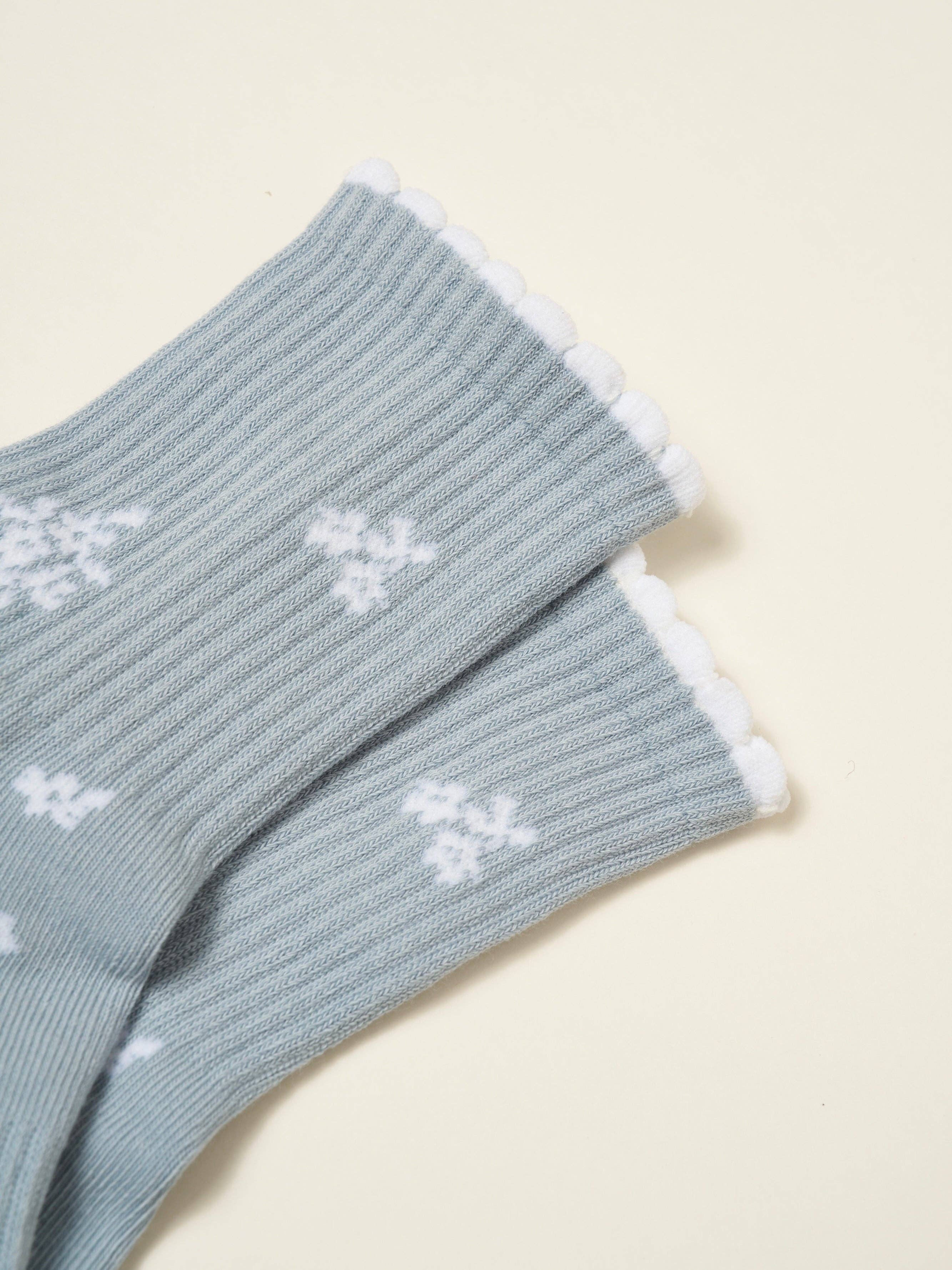 ❄️ Snowflake Petal Grip Sock