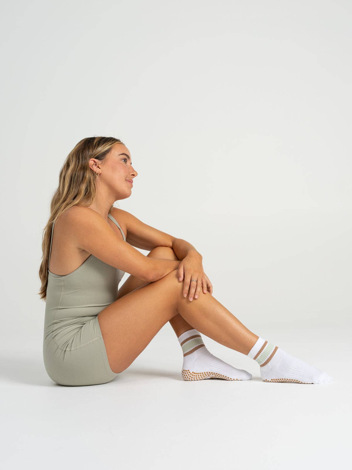 🌿 Campus Quarter Grip Sock – Mint + Dune