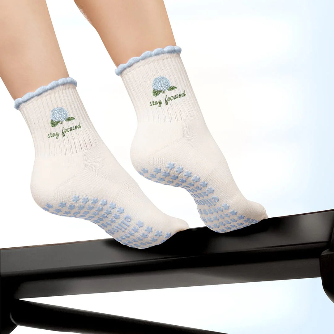 Dual-Direction™ Bloom Therapy – Stay Focused Grip Socks