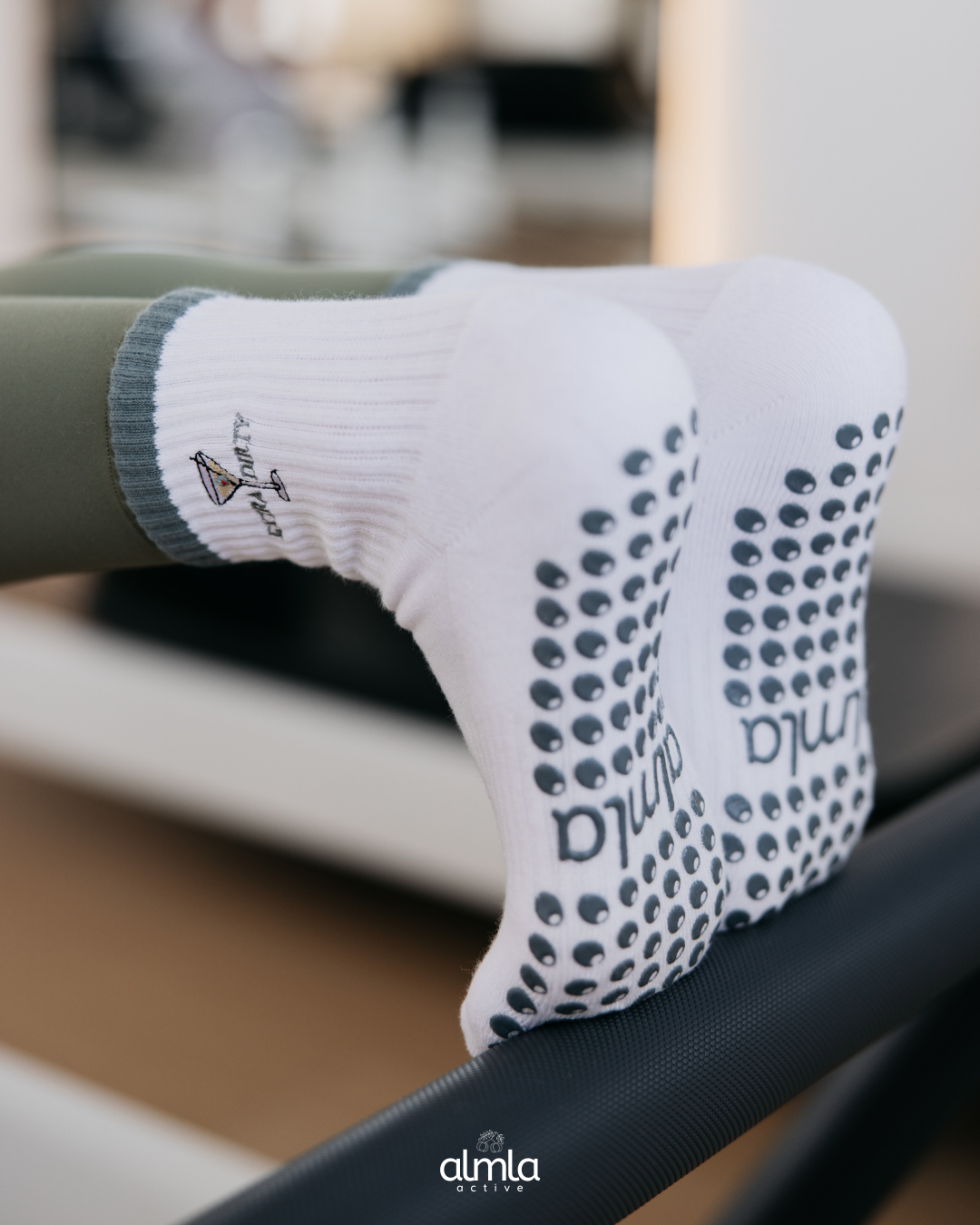 🍸 Extra Dirty Grip Sock