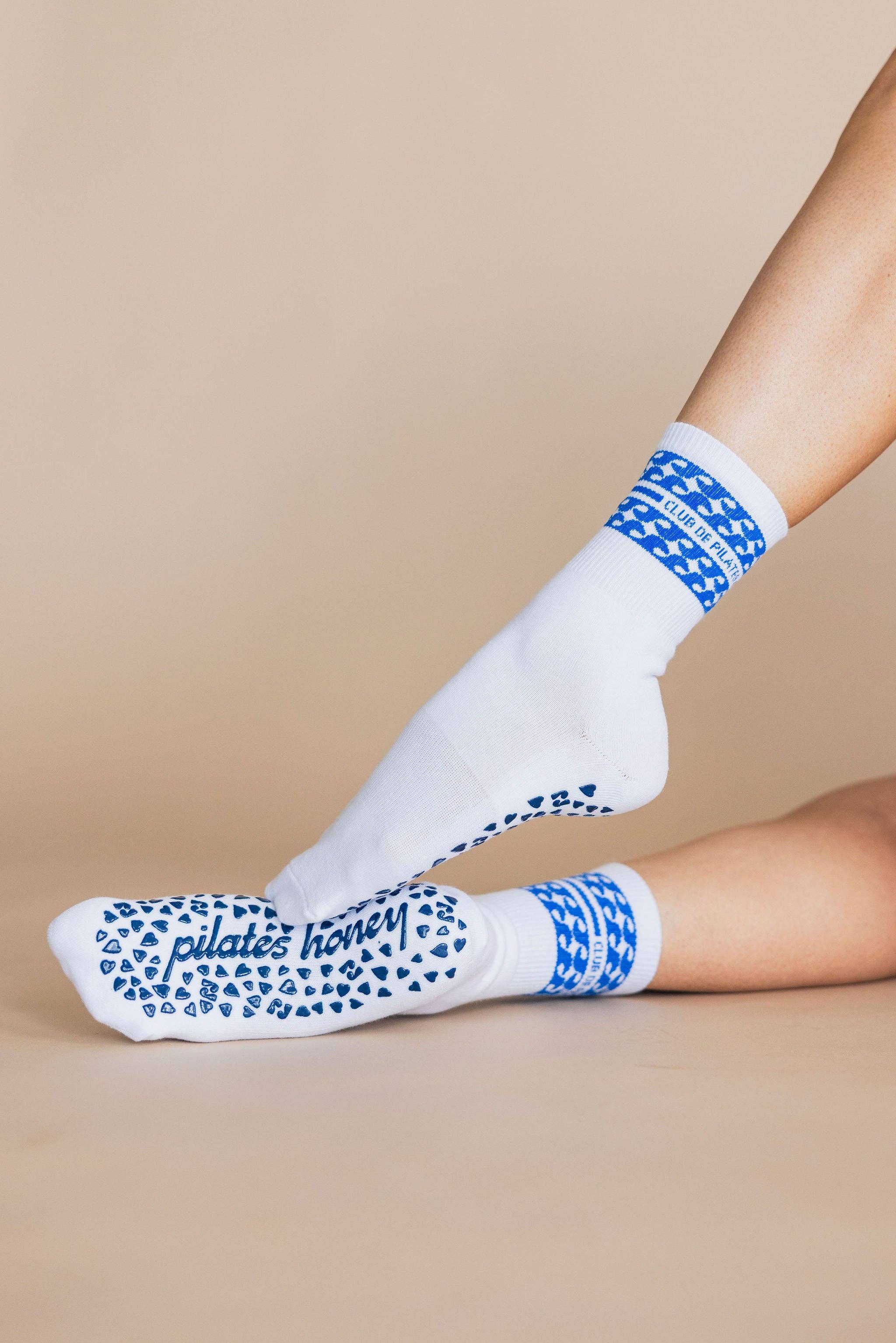 The Ola Crew Grip Sock