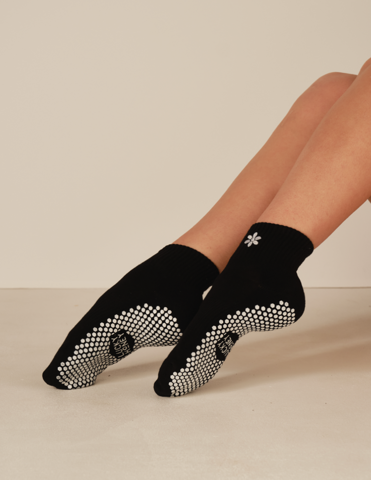 Lucky Honey Harlow Grip Sock in Daisy Black