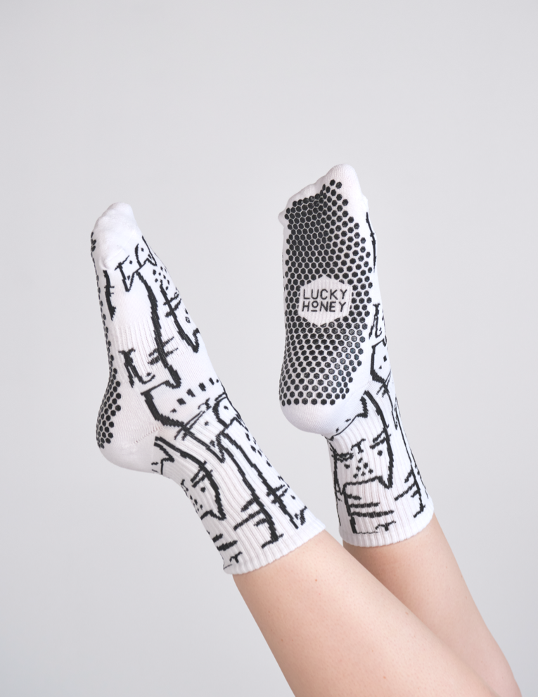 Lucky Honey Animal Love Cat Grip Sock sole