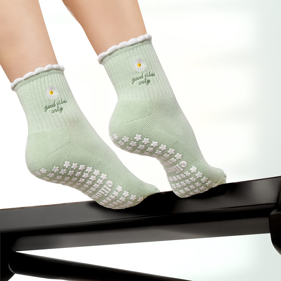 Dual-Direction™ Bloom – Good Vibes Only Grip Socks