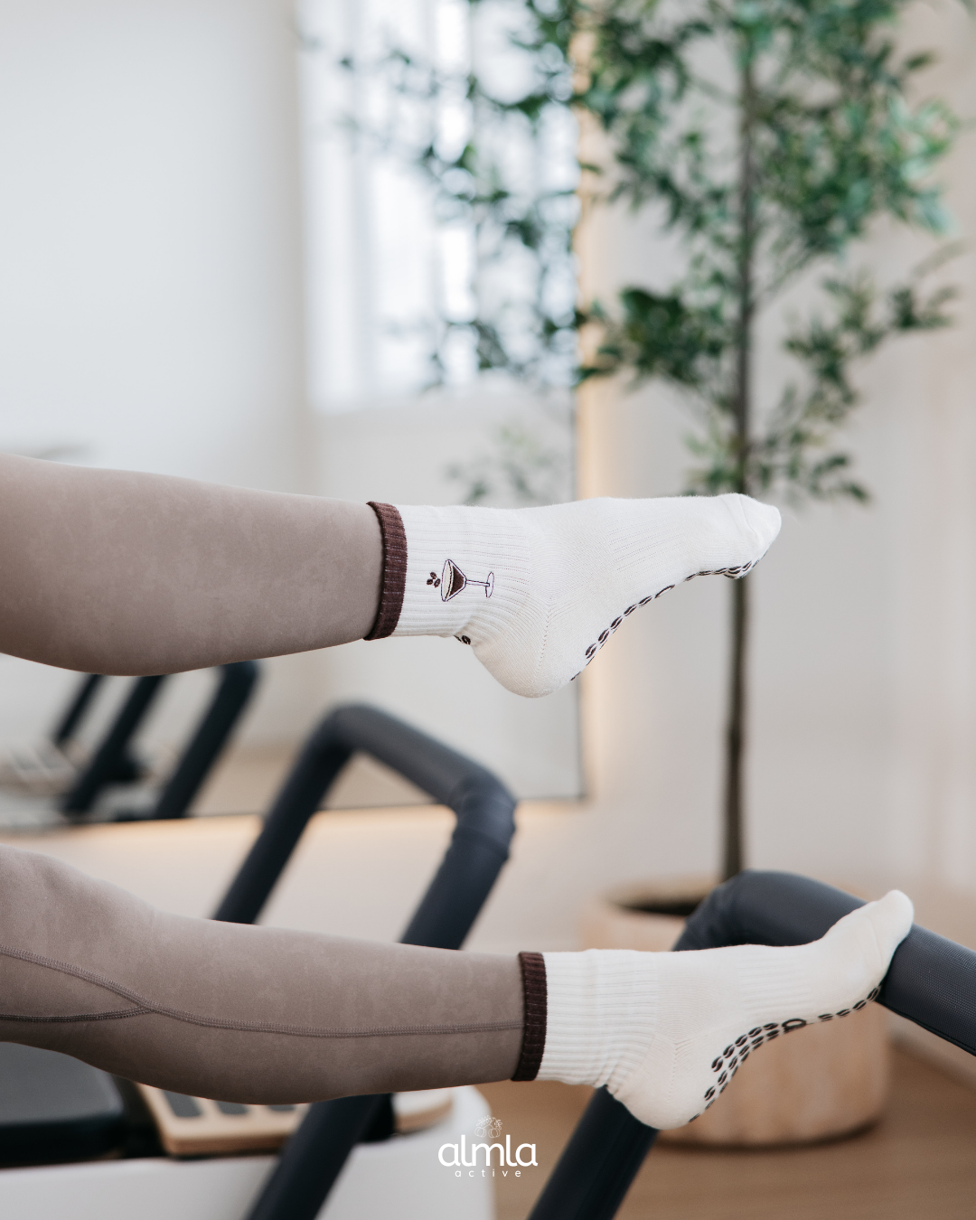 🍸 Espresso Martini Grip Sock