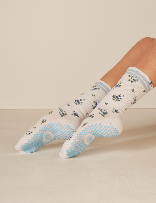 The Floral Grip Sock: Blue Roses