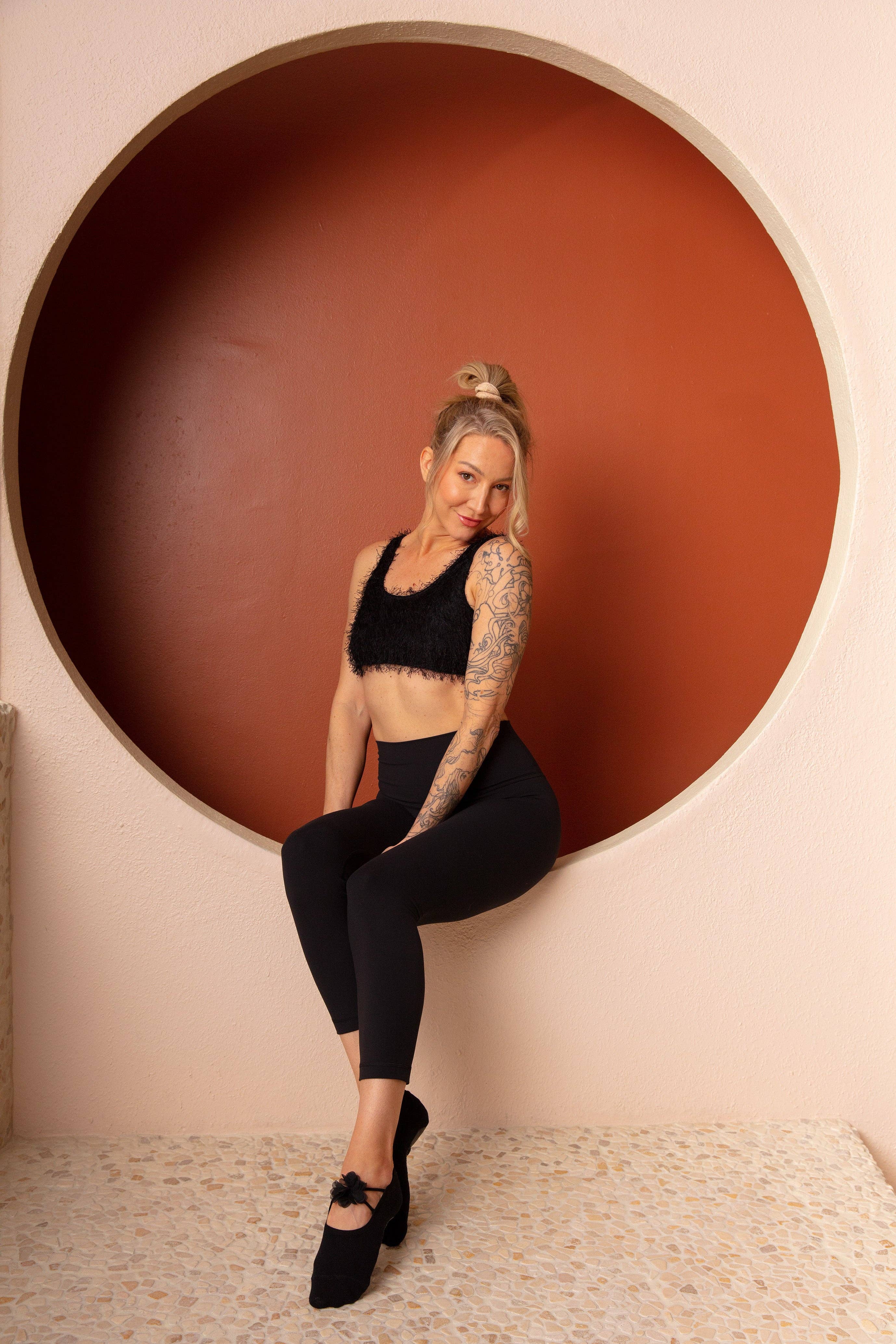 Floret Grip Sock – Chiffon Flower Ankle Sock with Studio Grip