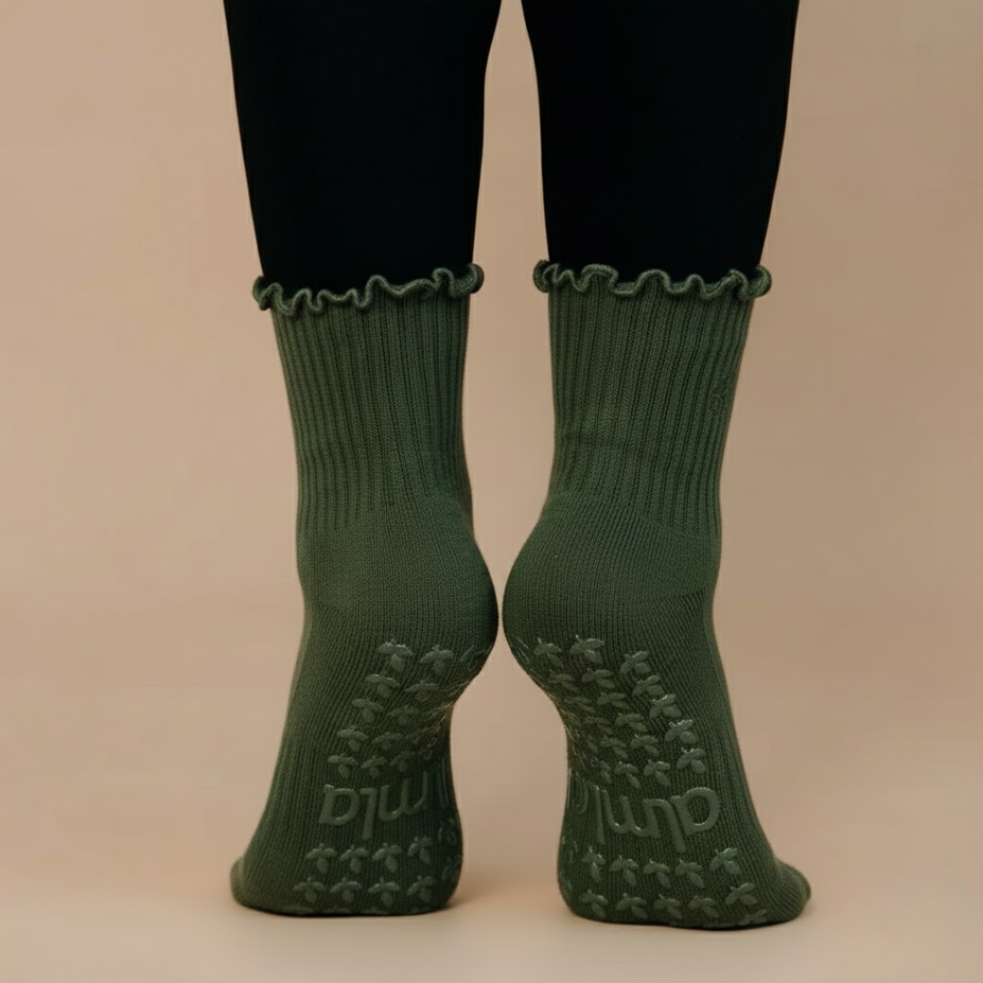 Mistletoe Grip Socks