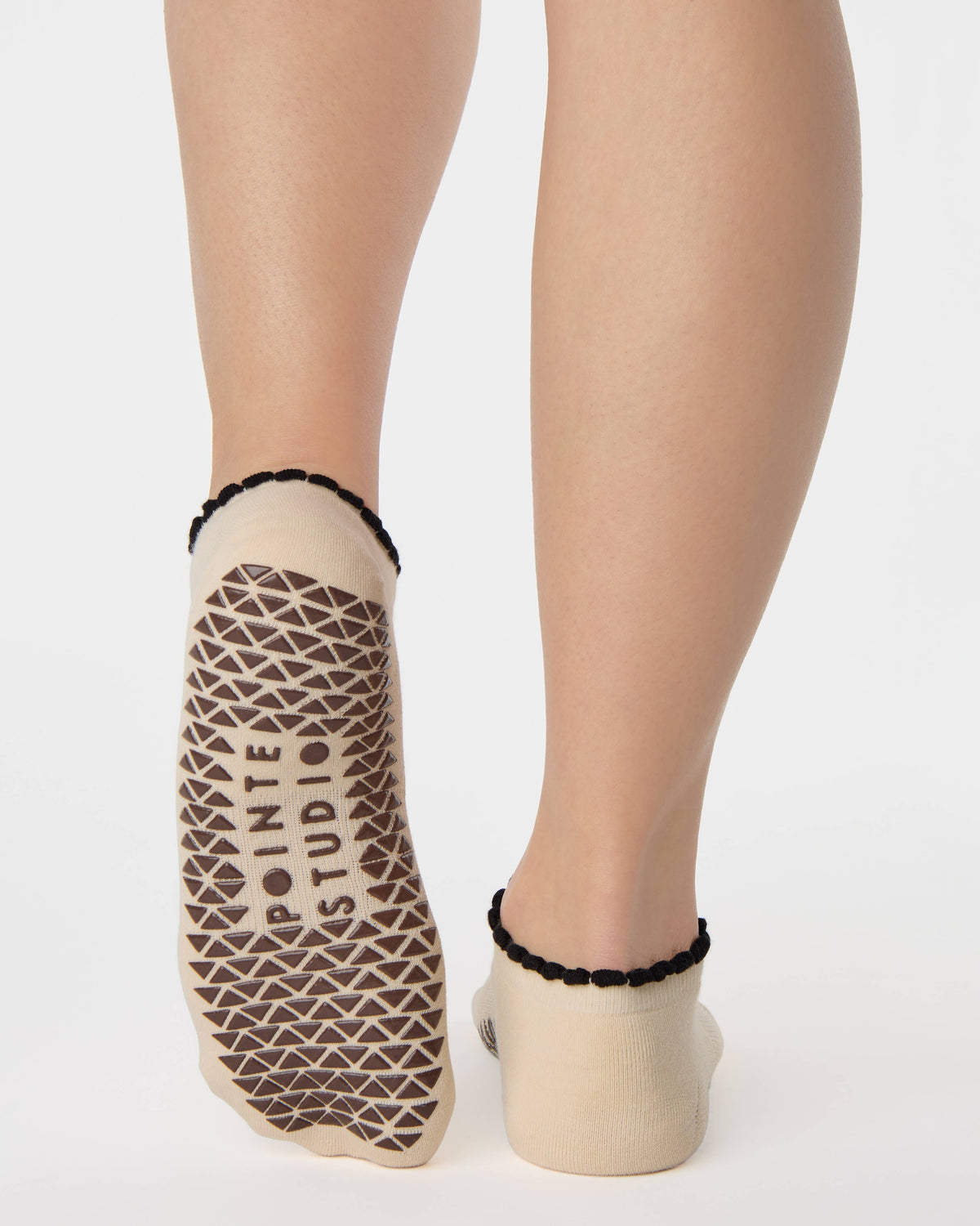 Pointe Studio Muse Giddy Up Full Foot Grip Sock in beige and black — official product image 2