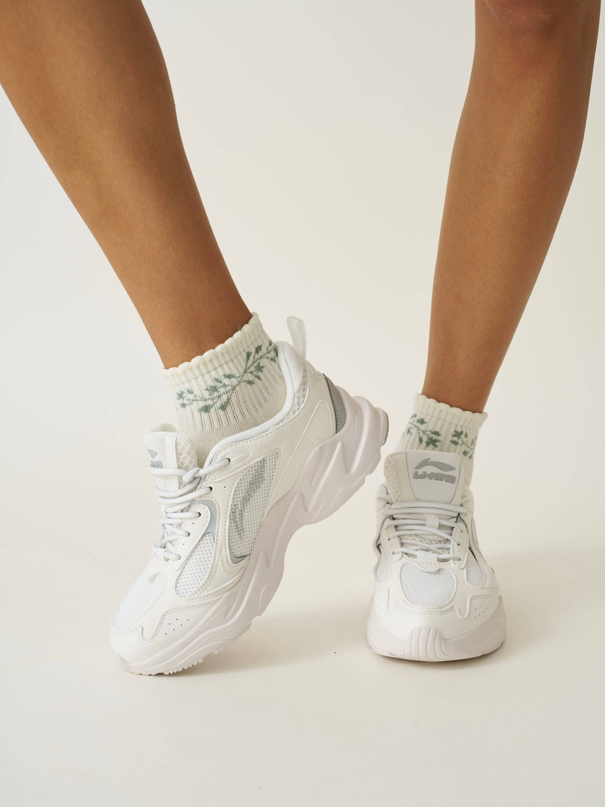 Cropped Crew Grip Sock – Garland