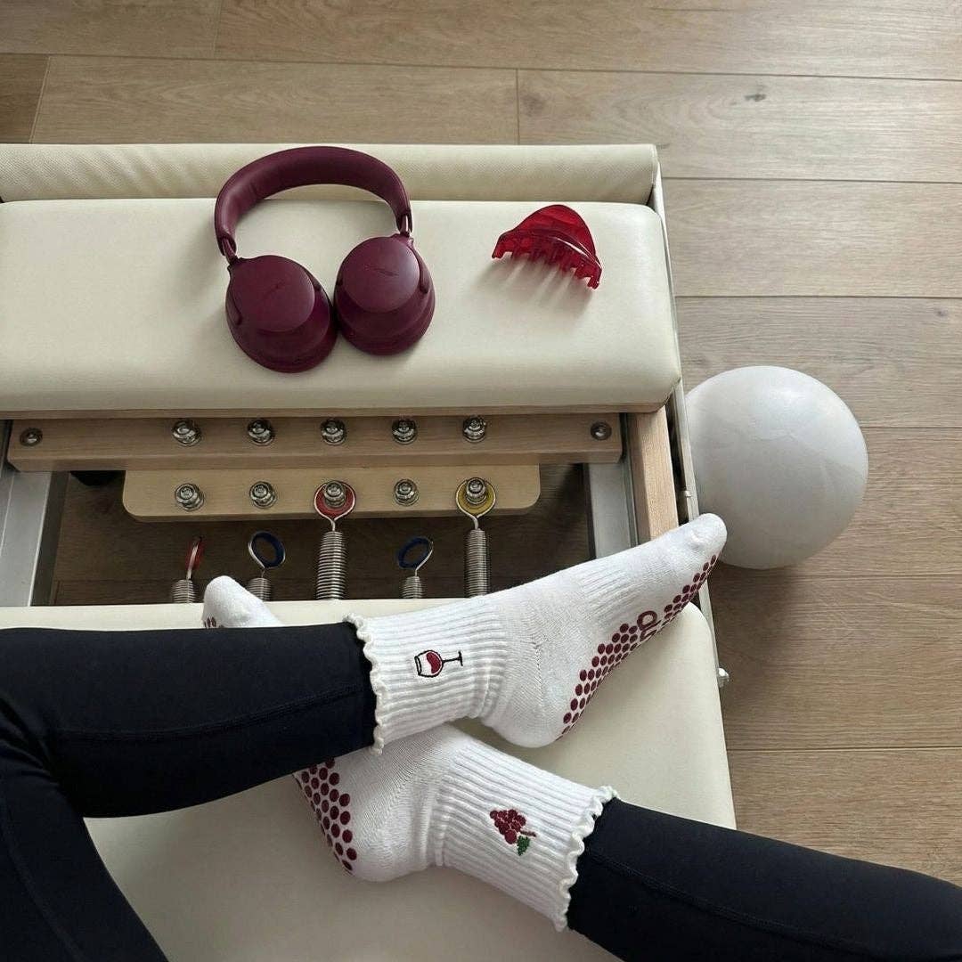 🍷 Cabernet Grip Sock