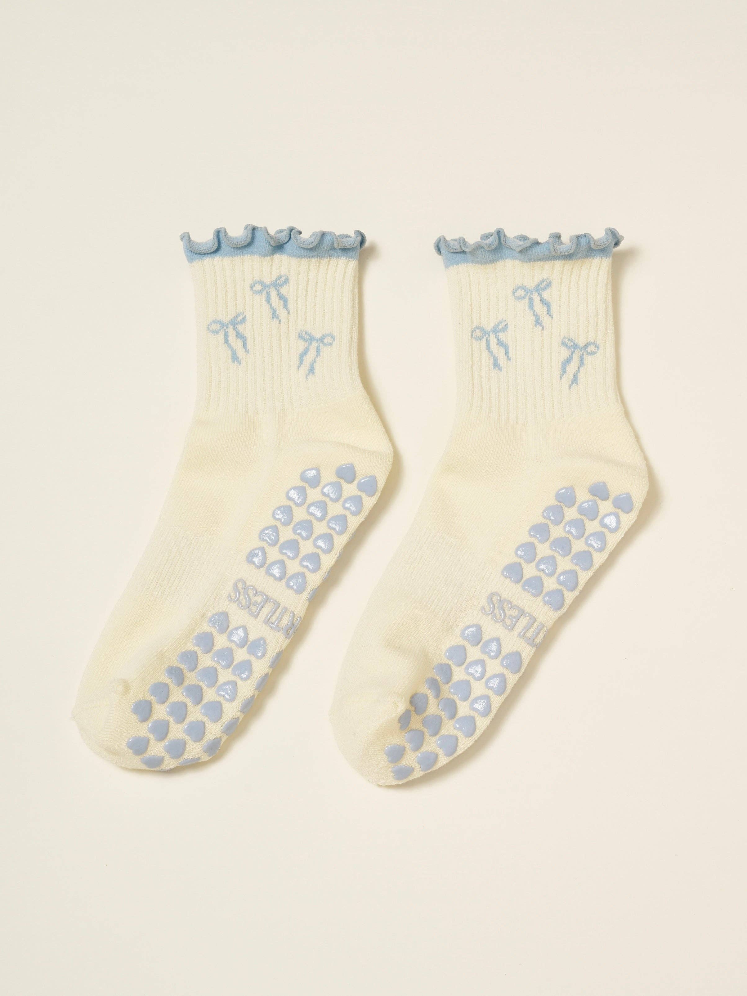 🎀 Bow Ruffle Grip Sock - Dusty Blue