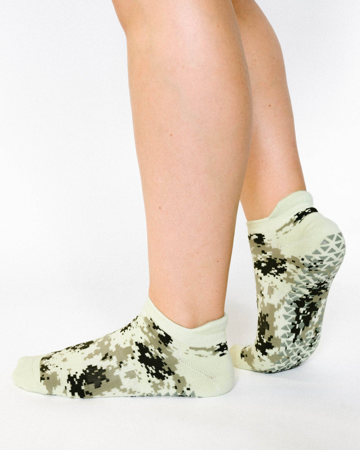 Camper Full Foot Grip Sock | Brush