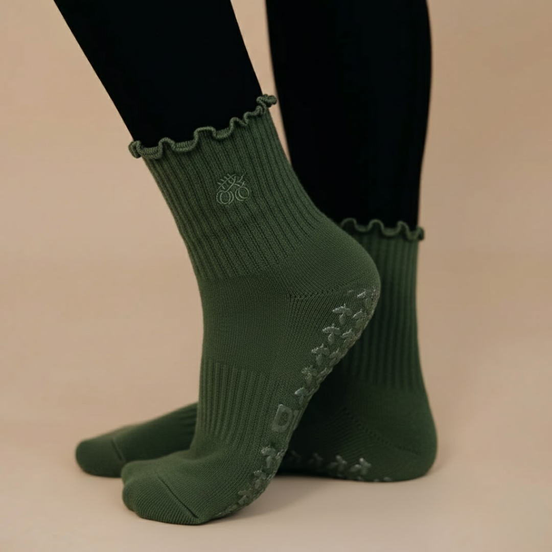 Mistletoe Grip Socks