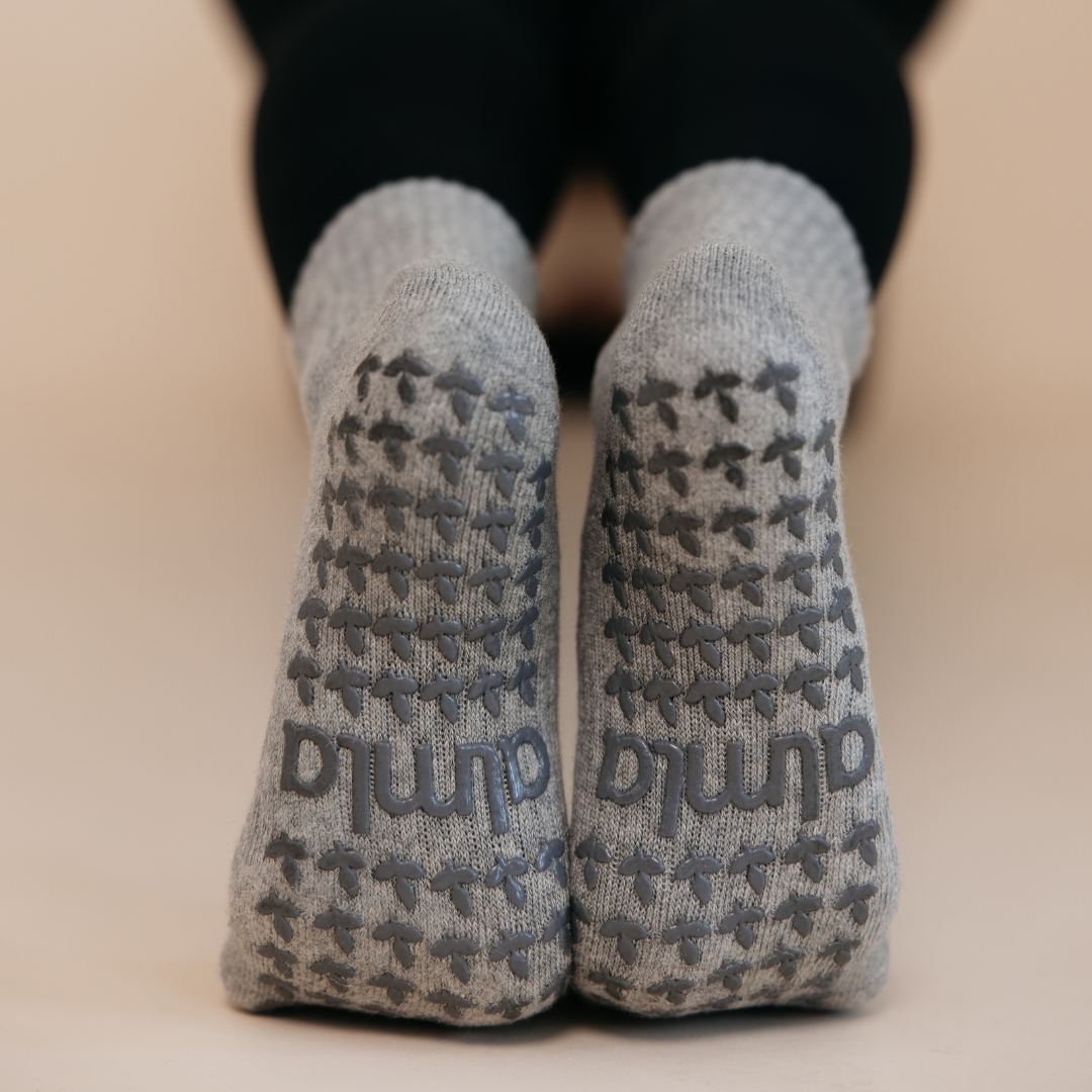 Earl Grey Grip Socks