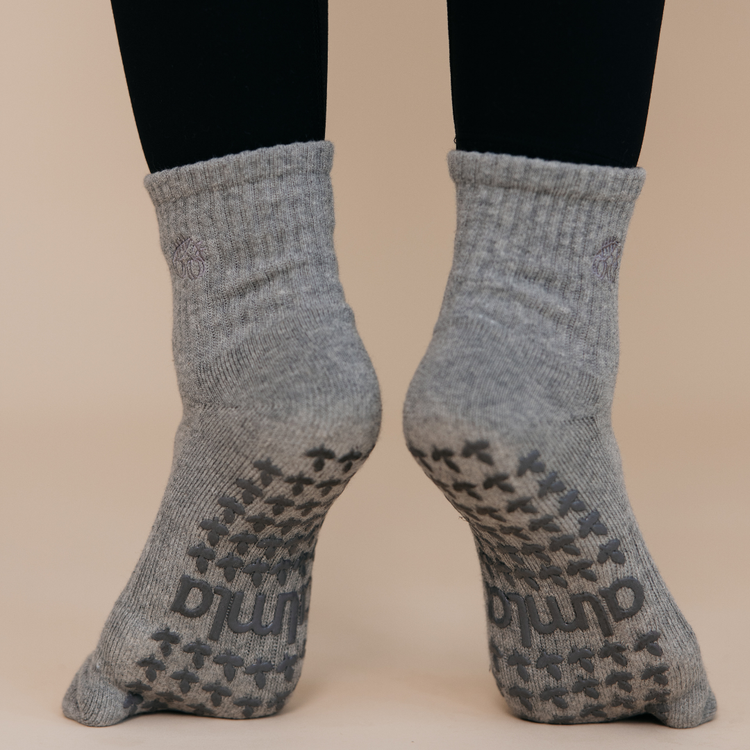 Earl Grey Grip Socks