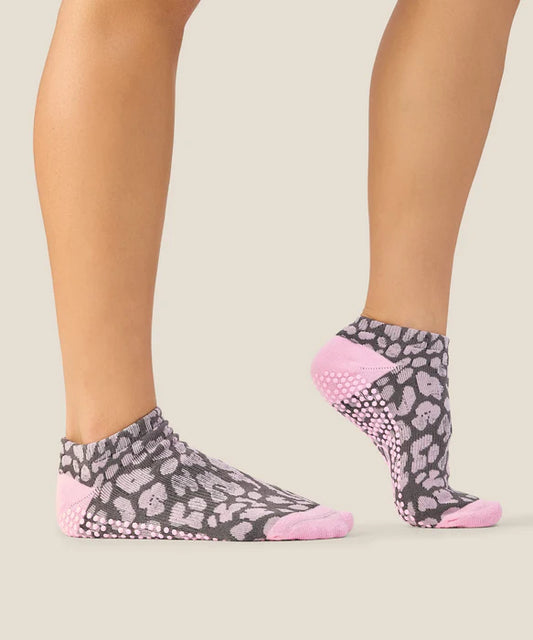 Classic Low Rise Grip Socks – Pink Cheetah