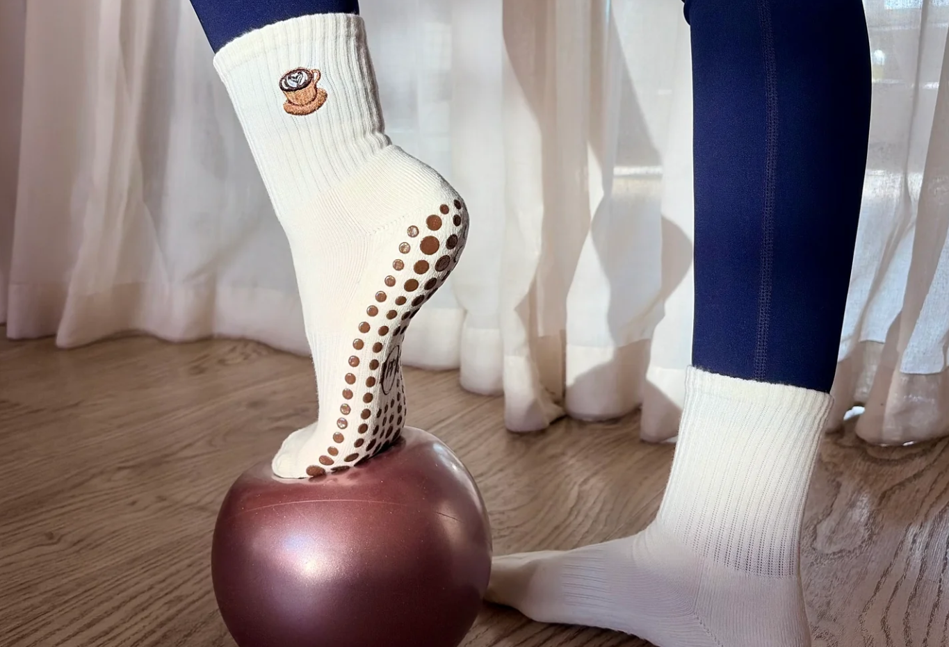 Coffee & Croissant Grip Sock – Embroidered Crew Sock with Studio Grip