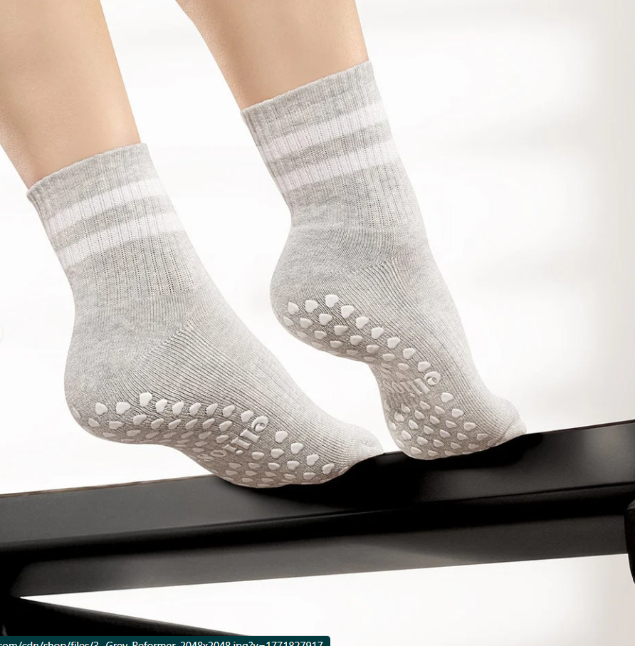 Dual-Direction Grip Stripes – Grey