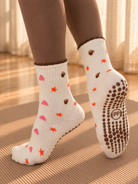 Pilates People Autumn Days cream grip socks with autumn motifs and brown scalloped cuff — view 1