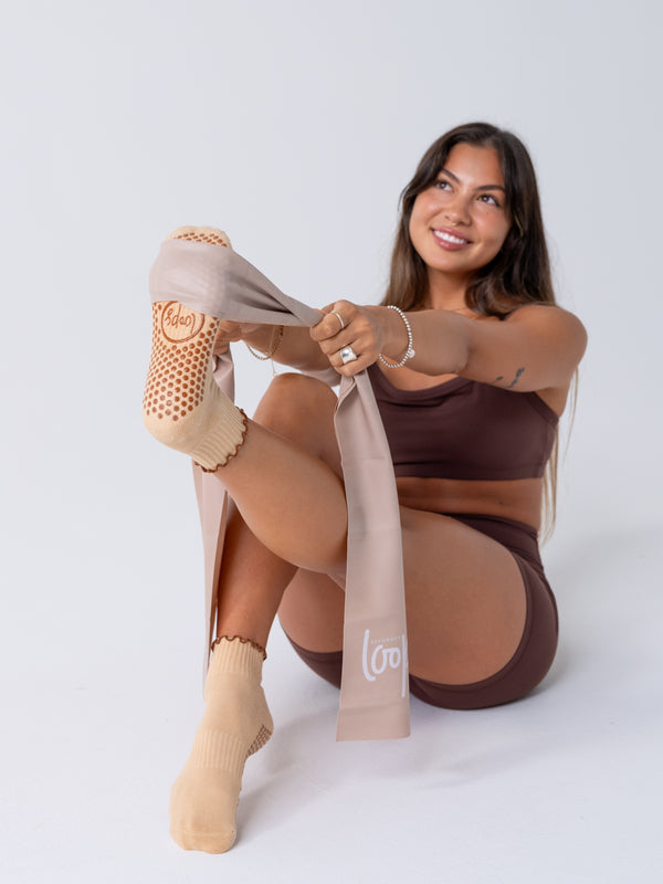 Ruffle Grip Sock – Dune