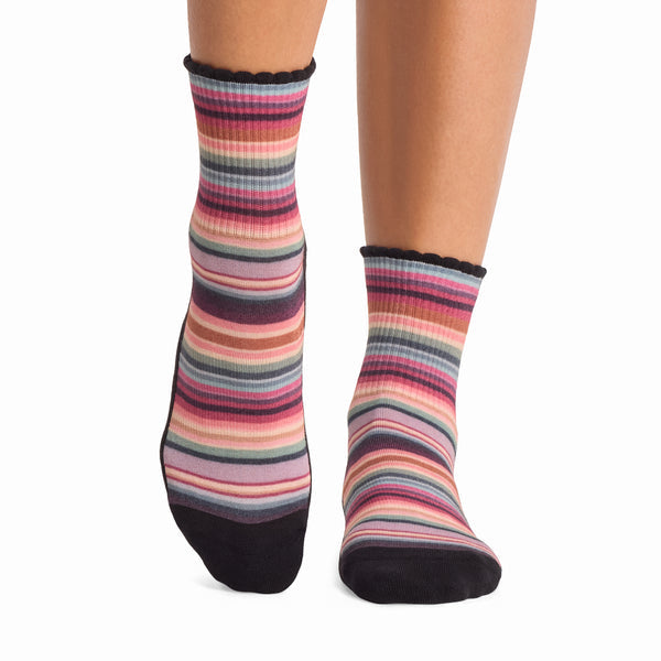 TAVI Aria Scallop grip socks – Autumn Stripes in Autumn Stripes - detail view 2