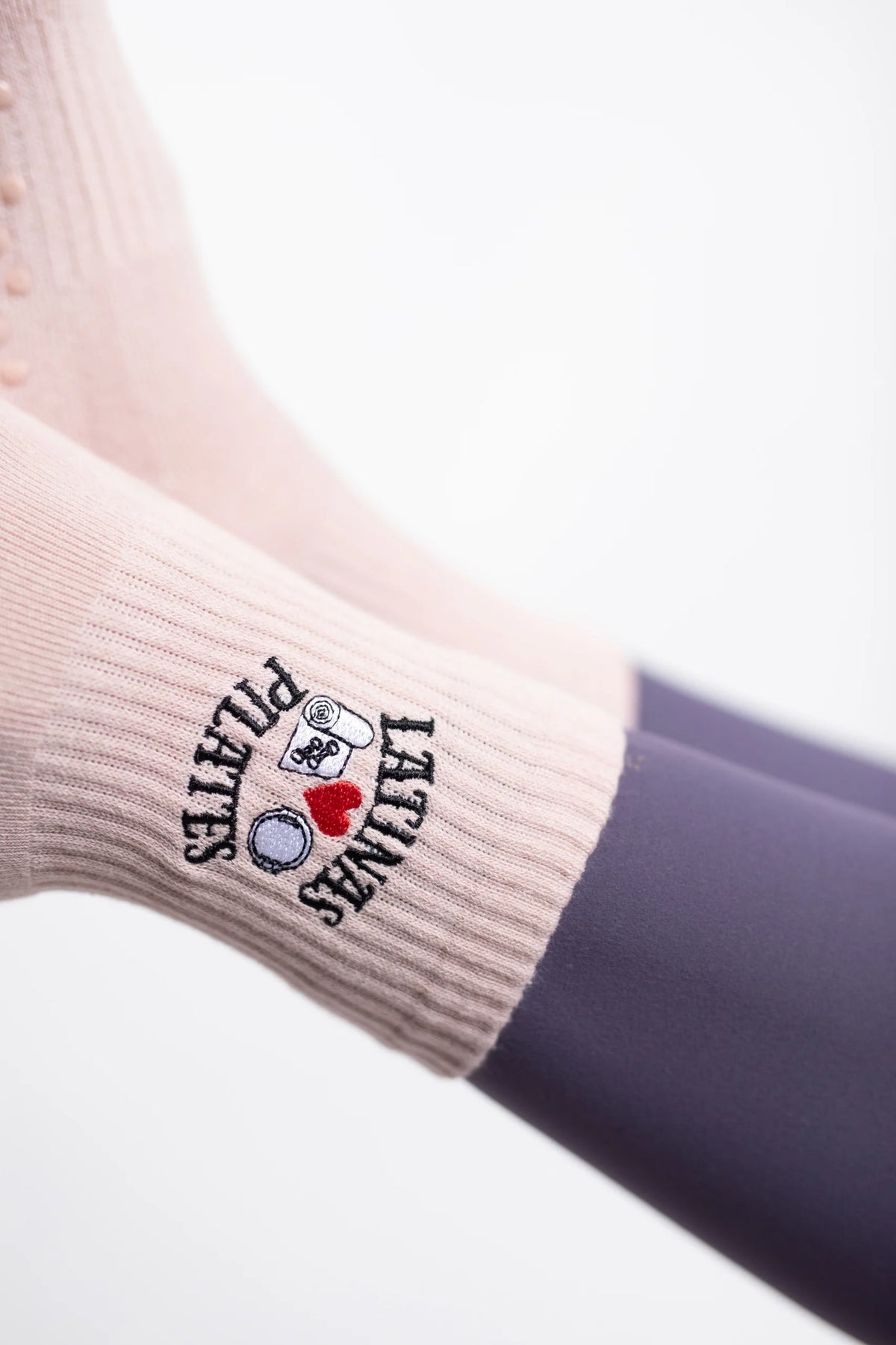 Latinas Love Pilates Grip Socks