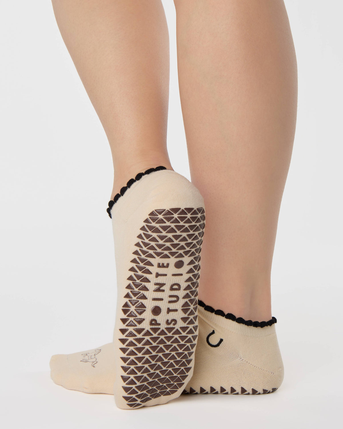 Pointe Studio Muse Giddy Up Full Foot Grip Sock in beige and black — official product image 3