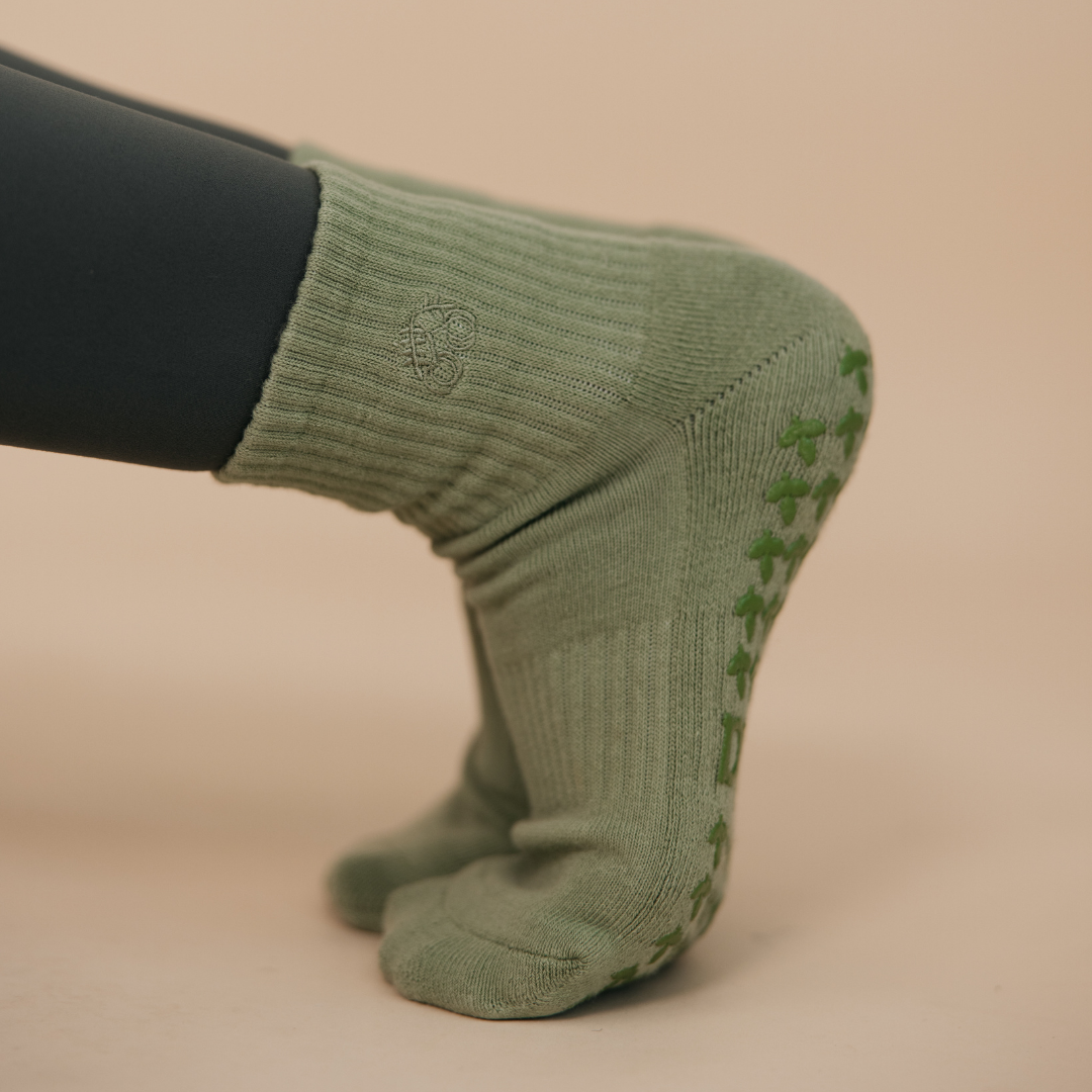 Matcha Green Pilates Grip Socks – Daily Grind