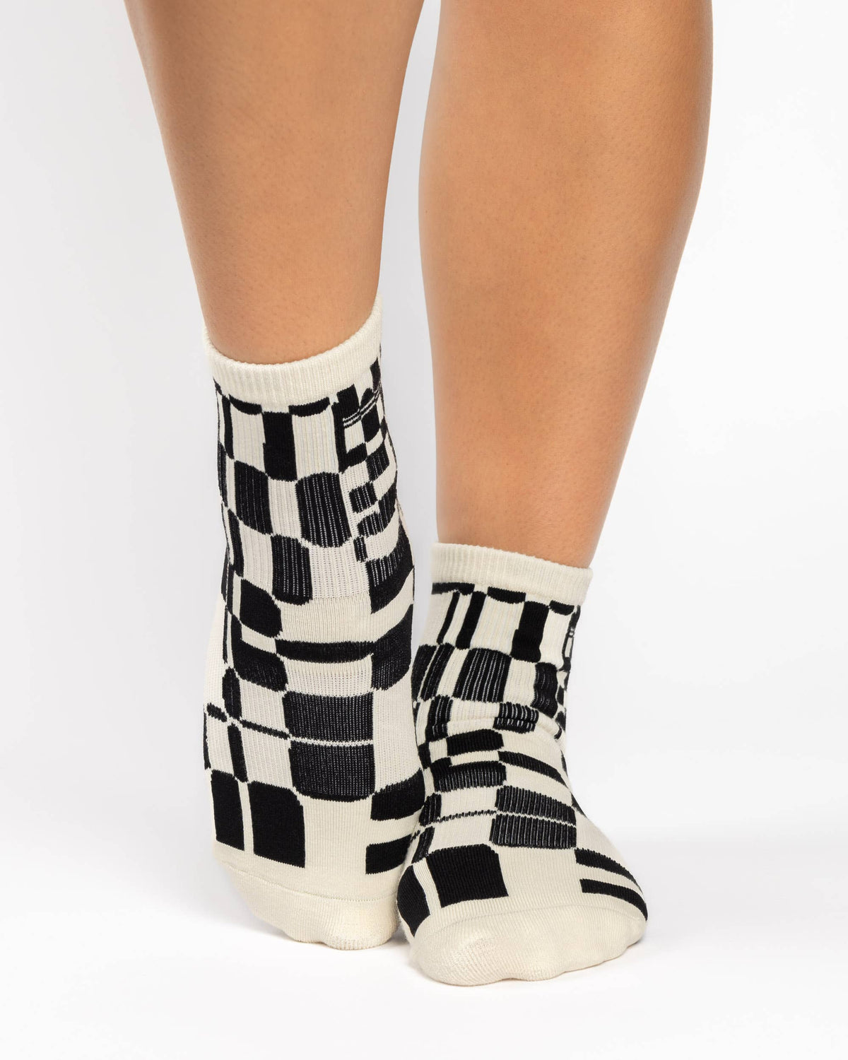 Women's Retro Geo Ankle Grip Sock– No Slip Cotton Blend for Pilates & Barre