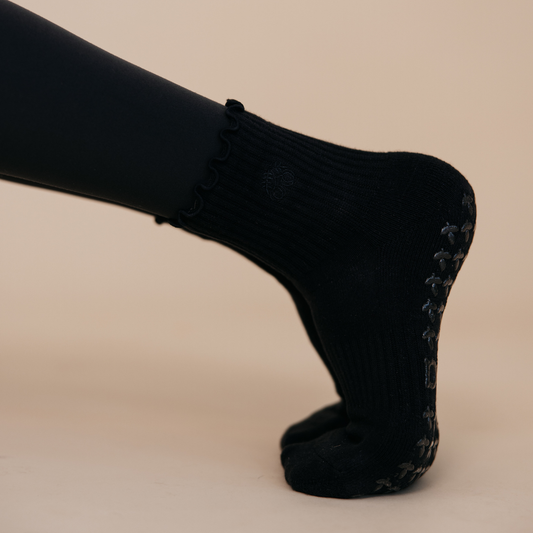 ☕ Americano Black Grip Sock - Daily Grind