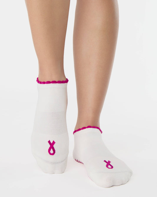 Pointe Studio x Susan G. Komen Ribbon Full Foot Grip Sock in white and pink — official product image 1