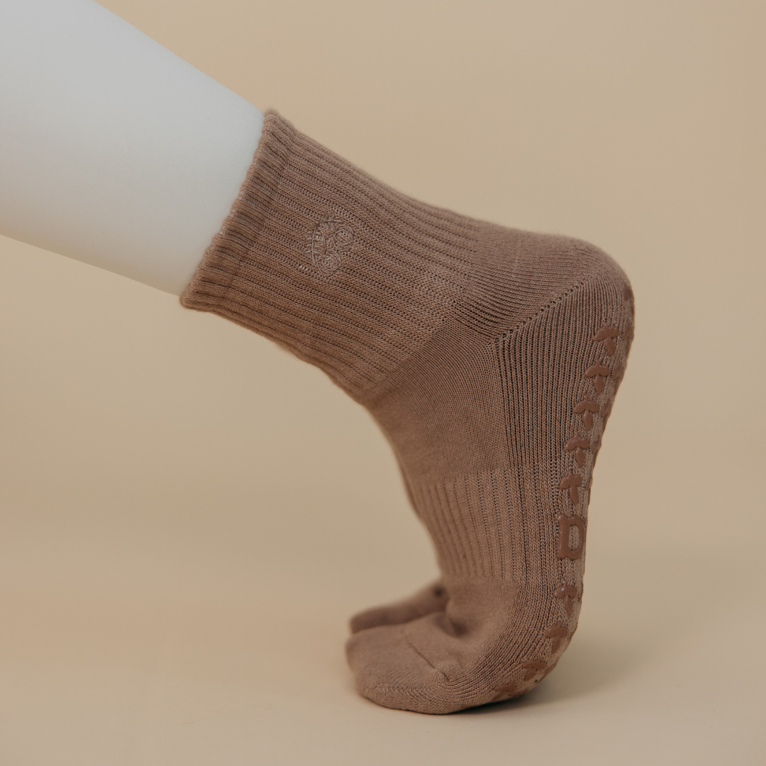 ☕ Mocha Grip Sock - Daily Grind