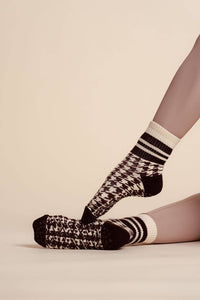 The Stable Short Scrunch Grip Sock — Pilates Honey grip socks product view