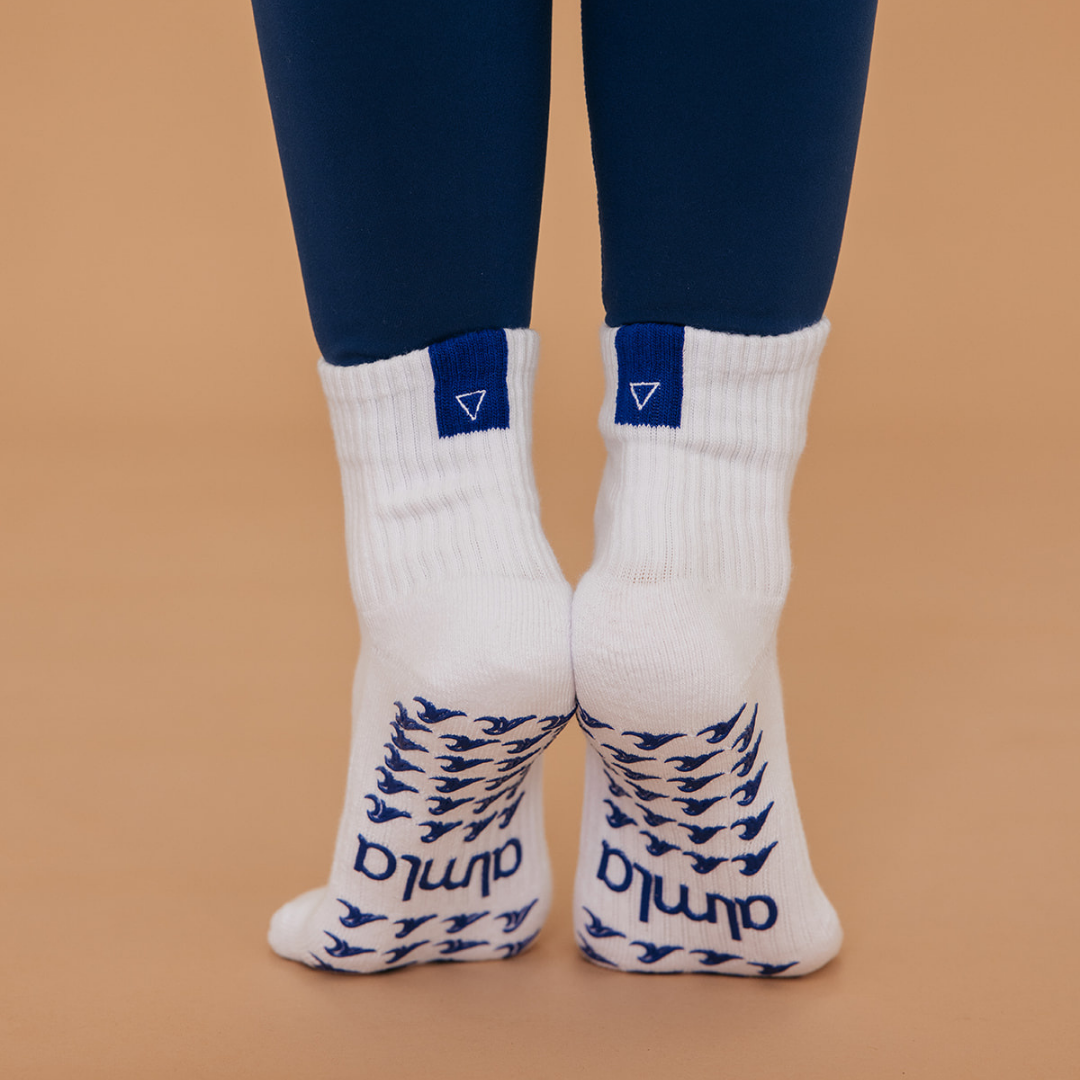 🌊Water Zodiac Element Grip Socks | Cancer, Scorpio, Pisces
