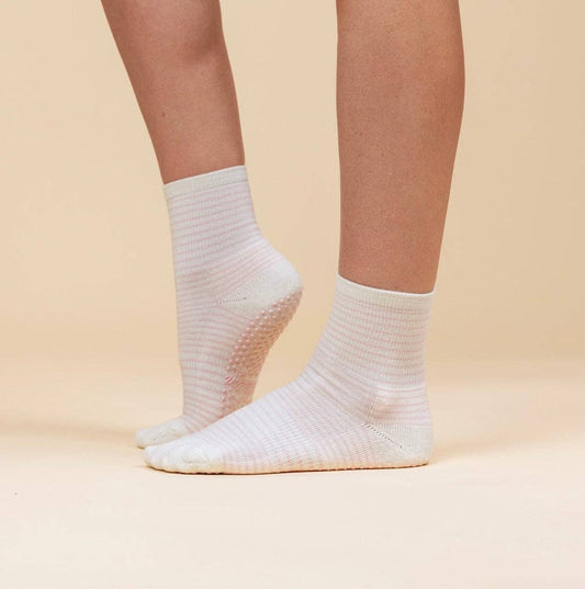 The Studio Stripe Grip Socks – Pale Pink