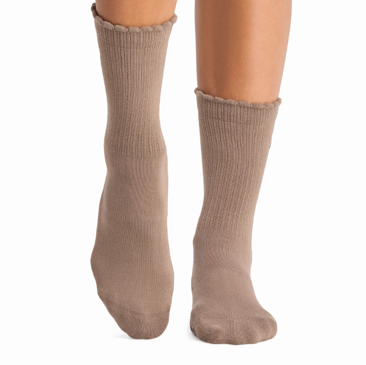 Kalea Scallop Grip Socks – Pebble