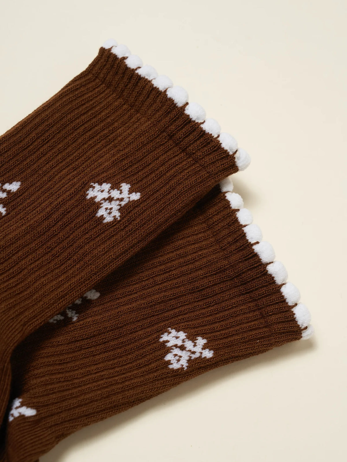 ❄️ Snowflake Petal Grip Sock – Chocolate