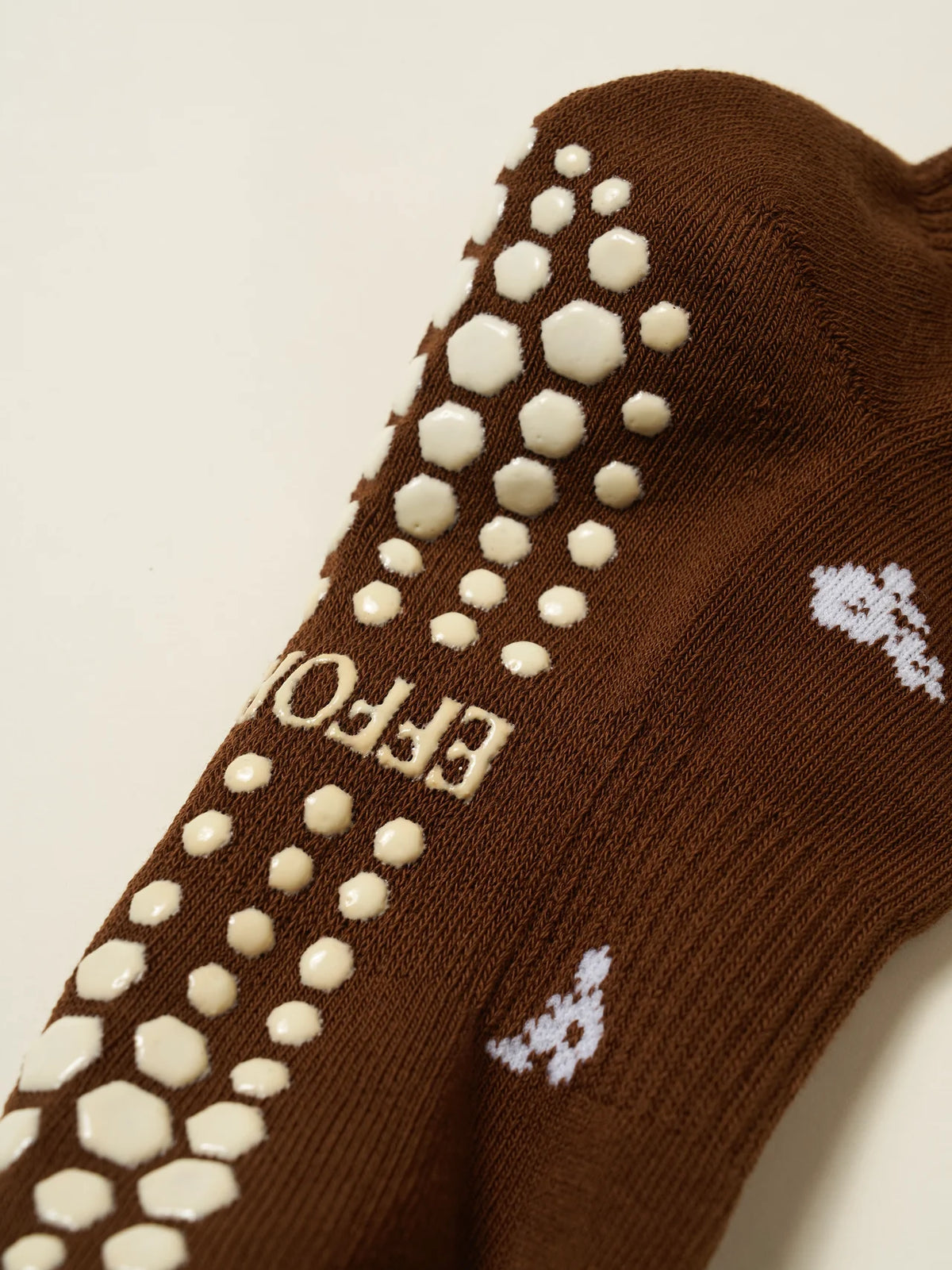 ❄️ Snowflake Petal Grip Sock – Chocolate